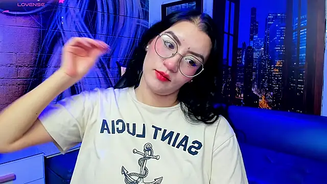 Snapshot of Violetaa_diazz chatting on January 2025 09:06:01 PM Violetaa diazz online show from January 2025 09:06:01 PM