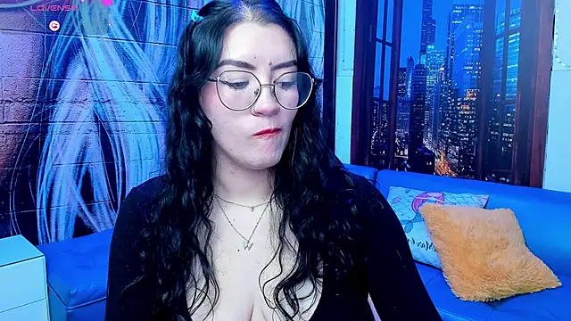 Snapshot of Violetaa_diazz chatting on February 2025 12:19:02 AM Violetaa diazz online show from February 2025 12:19:02 AM