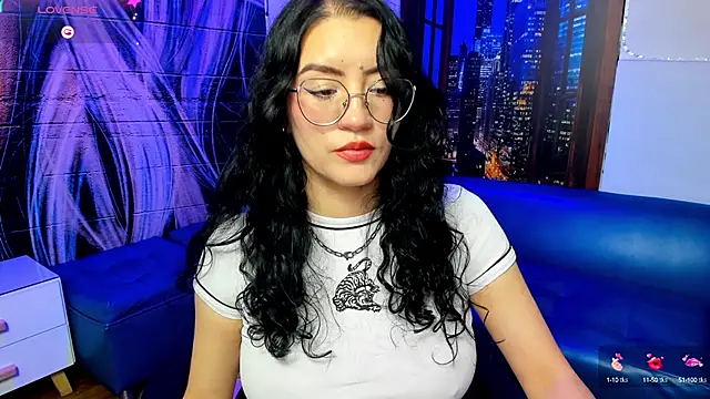 Snapshot of Violetaa_diazz chatting on February 2025 12:16:01 AM Violetaa diazz online show from February 2025 12:16:01 AM