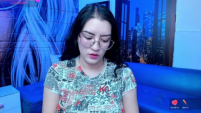 Snapshot of Violetaa_diazz chatting on March 2025 08:08:02 PM Violetaa diazz online show from March 2025 08:08:02 PM