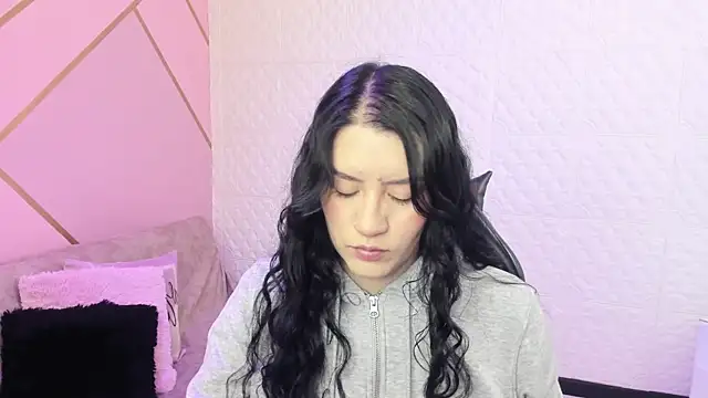 Snapshot of Violetaa_diazz chatting on September 2025 09:08:02 PM Violetaa diazz online show from September 2025 09:08:02 PM