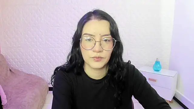 Snapshot of Violetaa_diazz chatting on September 2025 09:09:02 PM Violetaa diazz online show from September 2025 09:09:02 PM