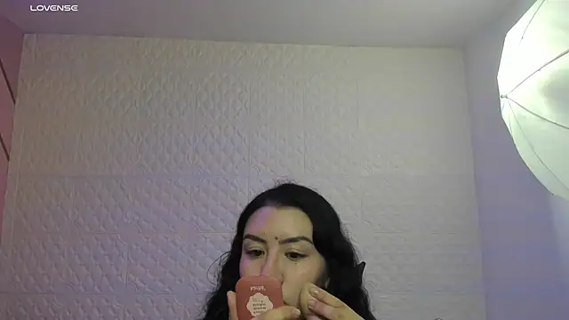 Snapshot of Violetaa_diazz chatting on September 2025 09:09:01 PM Violetaa diazz online show from September 2025 09:09:01 PM