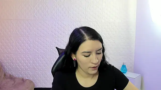 Snapshot of Violetaa_diazz chatting on October 2025 09:15:02 PM Violetaa diazz online show from October 2025 09:15:02 PM