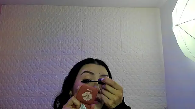 Snapshot of Violetaa_diazz chatting on November 2025 09:14:01 PM Violetaa diazz online show from November 2025 09:14:01 PM