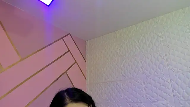 Snapshot of Violetaa_diazz chatting on November 2025 04:05:01 AM Violetaa diazz online show from November 2025 04:05:01 AM