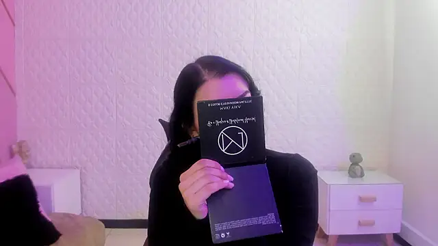 Violetaa diazz online show from March 2026 09:25:01 PM