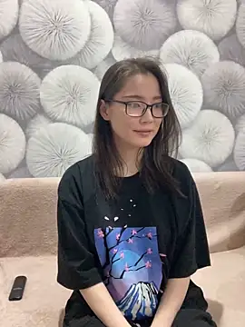 Milka23 online show from March 2025 08:00:02 PM