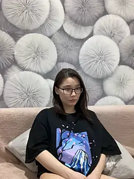 Milka23 online show from March 2025 07:48:02 PM