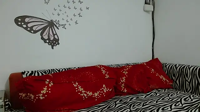 LadyHellene online show from October 2025 06:57:02 AM