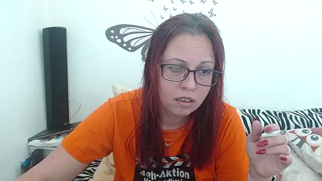 LadyHellene online show from February 2026 12:32:02 PM