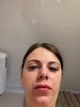 Lola Hale online show from November 2025 05:34:01 AM