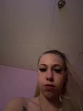 Katherinabby33 online show from March 2026 04:57:01 PM