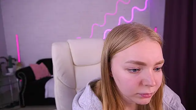 EmilySunshineS online show from December 2025 02:45:02 PM