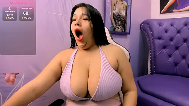 Snapshot of emma__milk_ chatting on February 2025 11:24:02 AM emma milk online show from February 2025 11:24:02 AM