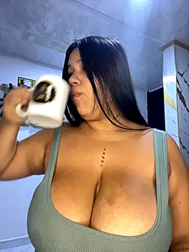 Snapshot of emma__milk_ chatting on October 2025 11:39:02 AM emma milk online show from October 2025 11:39:02 AM