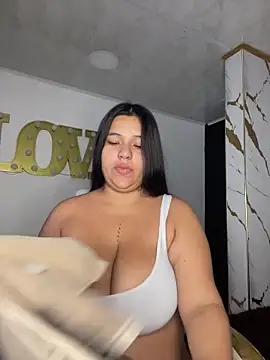 Snapshot of emma__milk_ chatting on November 2025 11:53:02 AM emma milk online show from November 2025 11:53:02 AM