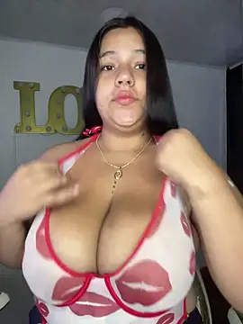 Snapshot of emma__milk_ chatting on November 2025 11:45:01 AM emma milk online show from November 2025 11:45:01 AM