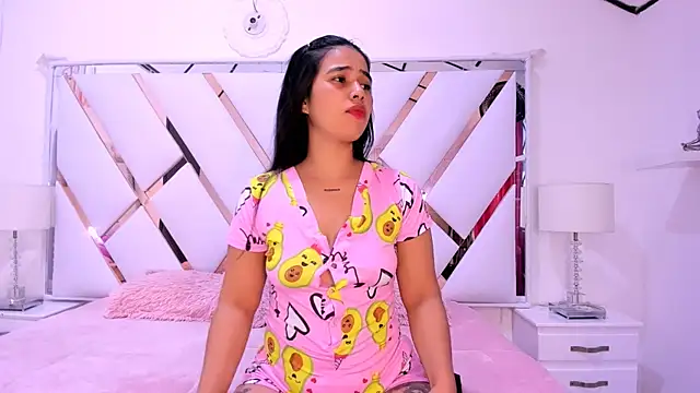 naughty  sara online show from February 2025 11:18:02 AM