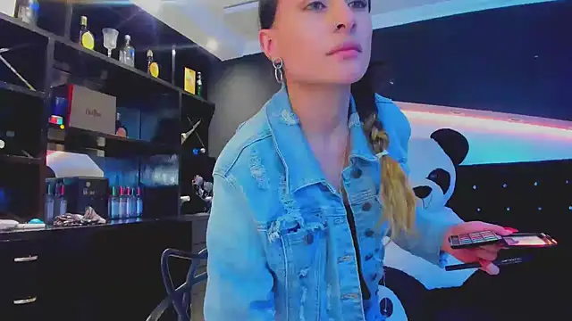 Coral Gibson online show from March 2025 12:51:01 PM