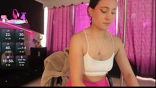 Coral Gibson online show from December 2025 01:06:01 PM