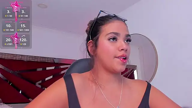 GiaFu online show from January 2025 09:01:02 PM