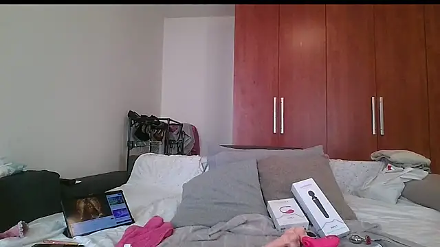 KarolinaReaper online show from February 2025 12:59:02 PM