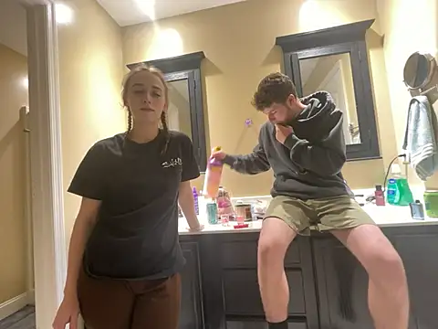 Maxinebabyyy online show from December 2024 02:32:01 AM