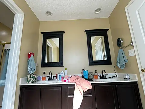 Maxinebabyyy online show from January 2025 06:17:02 PM