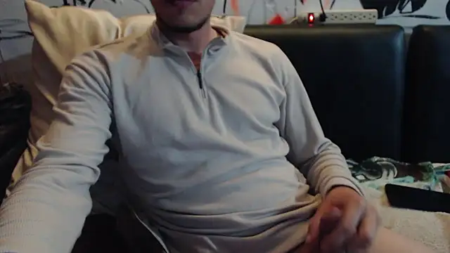 Snapshot of roystonee01 chatting on February 2026 08:40:02 AM roystonee01 online show from February 2026 08:40:02 AM