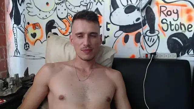 Snapshot of roystonee01 chatting on February 2026 09:10:02 PM roystonee01 online show from February 2026 09:10:02 PM