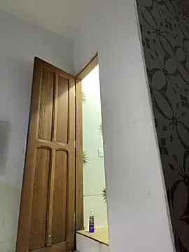 Carolinen online show from January 2025 08:37:02 PM