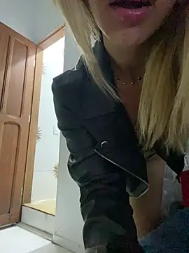 Carolinen online show from January 2025 10:59:01 PM