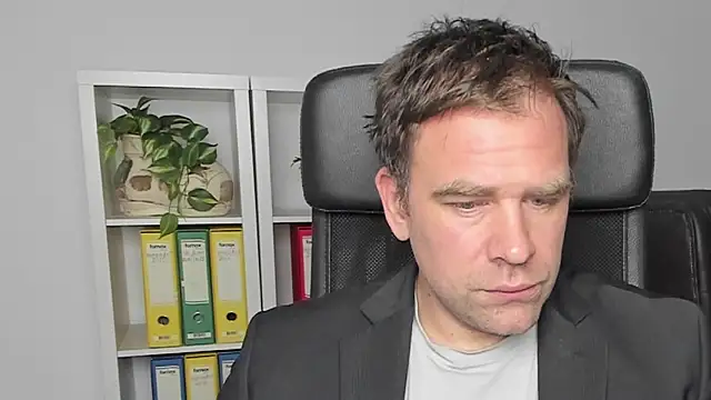 John-E-Dough online show from December 2024 04:53:02 AM