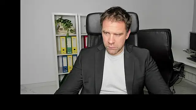 John-E-Dough online show from December 2024 04:06:02 AM