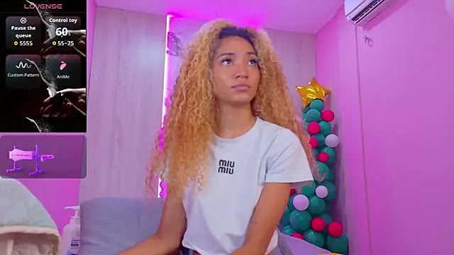 Charlotte Love10 online show from December 2025 12:12:02 PM