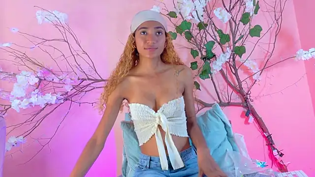 Charlotte Love10 online show from March 2026 08:53:01 PM