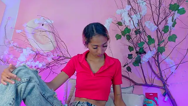 Charlotte Love10 online show from April 2026 09:59:01 PM