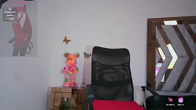 littleayshel online show from February 2025 05:09:01 PM