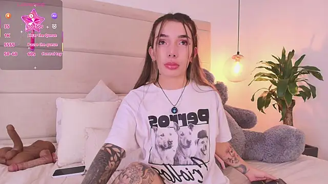 Mollymoon1 online show from September 2025 09:15:02 PM