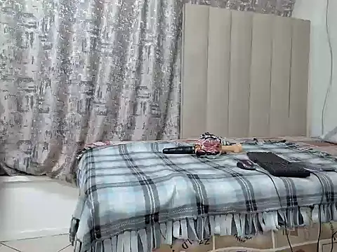 Pearl 00 online show from January 2025 06:05:02 PM