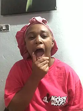 Snapshot of Pearl_00 chatting on January 2026 12:08:02 PM Pearl 00 online show from January 2026 12:08:02 PM