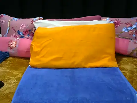 Pearl 00 online show from May 2026 05:24:01 AM