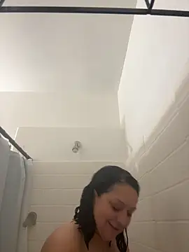 AlyssiaAmoreXO online show from November 2025 10:45:02 PM