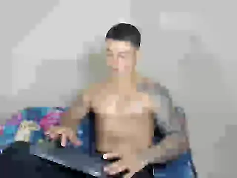 Snapshot of paul_luis chatting on February 2026 03:18:01 AM paul luis online show from February 2026 03:18:01 AM