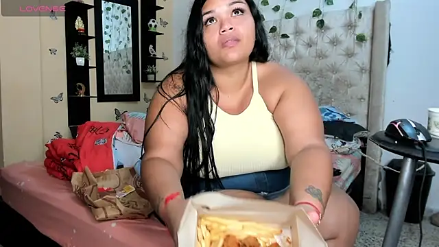 Snapshot of Marycurvysex1 chatting on January 2025 12:36:01 AM Marycurvysex1 online show from January 2025 12:36:01 AM