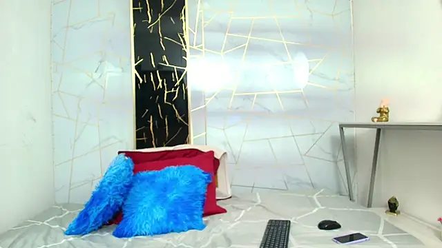 Snapshot of Celestial_Queen_ chatting on April 2026 12:32:01 PM Celestial Queen online show from April 2026 12:32:01 PM