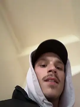 lescro95  online show from October 2025 03:19:01 PM