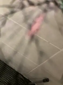 lescro95  online show from December 2025 08:10:01 AM