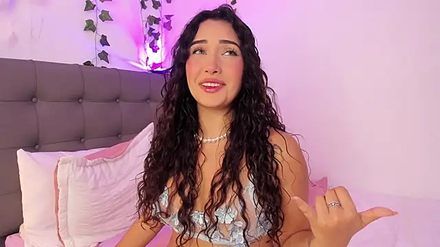 charlotte james0 online show from March 2025 01:31:02 AM